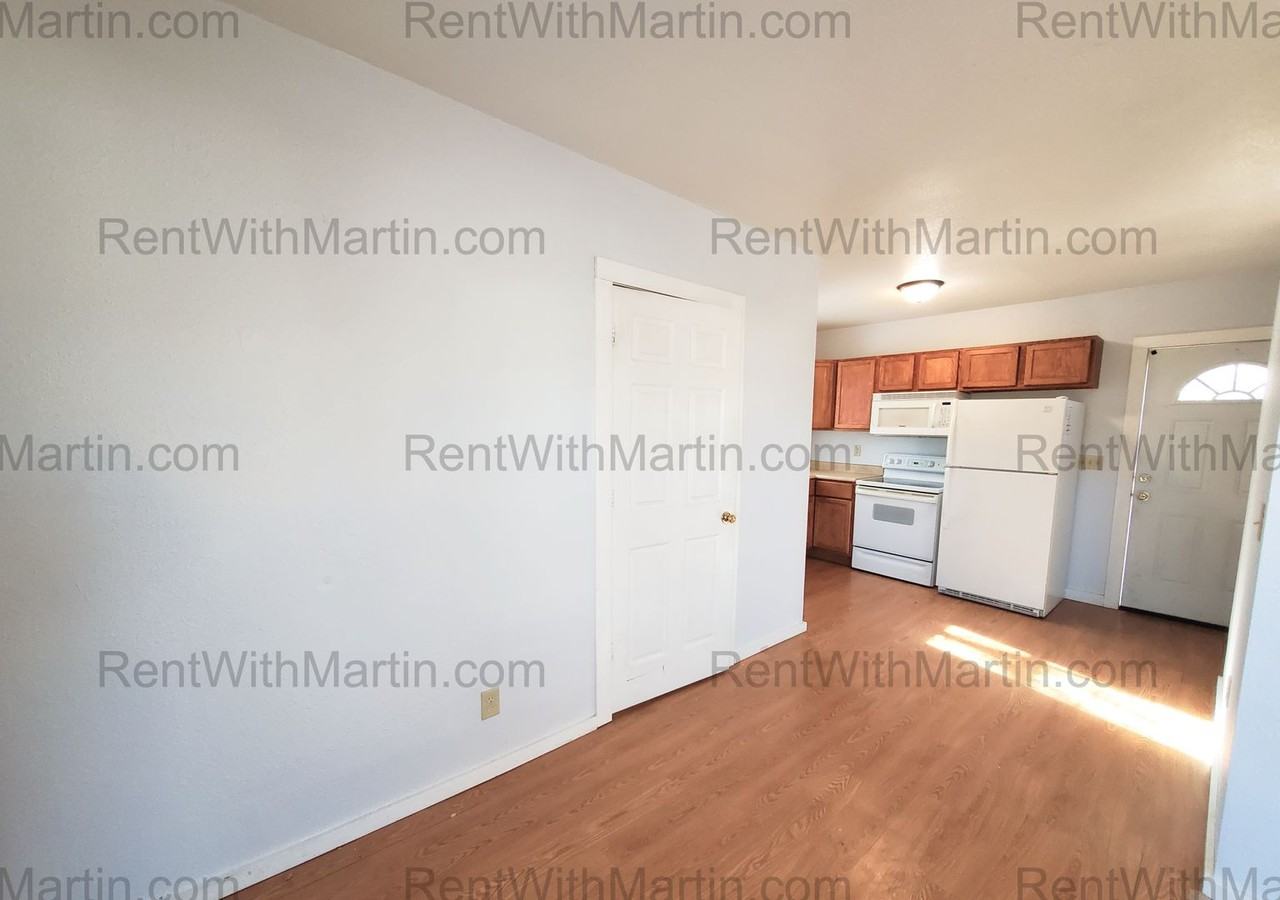 1213 Manson St - Photo 4 of 10