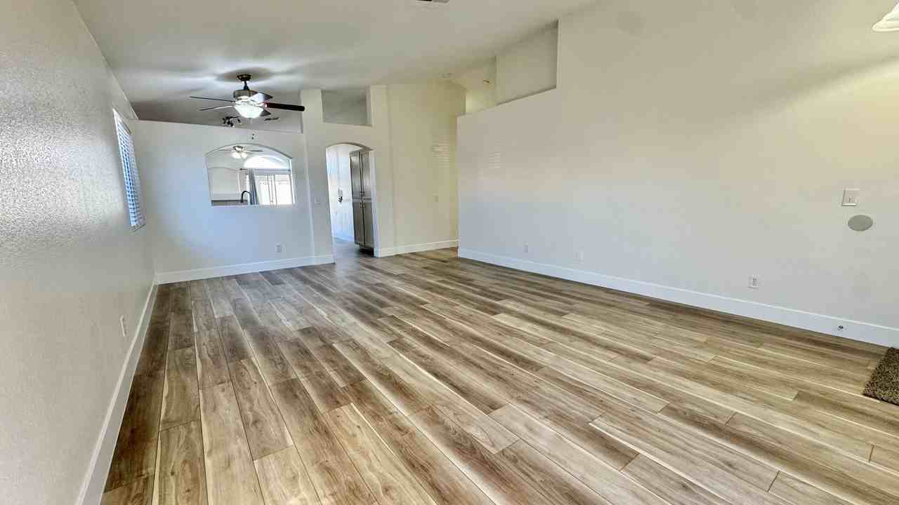 7032 Golden Desert Ave - Photo 3 of 17