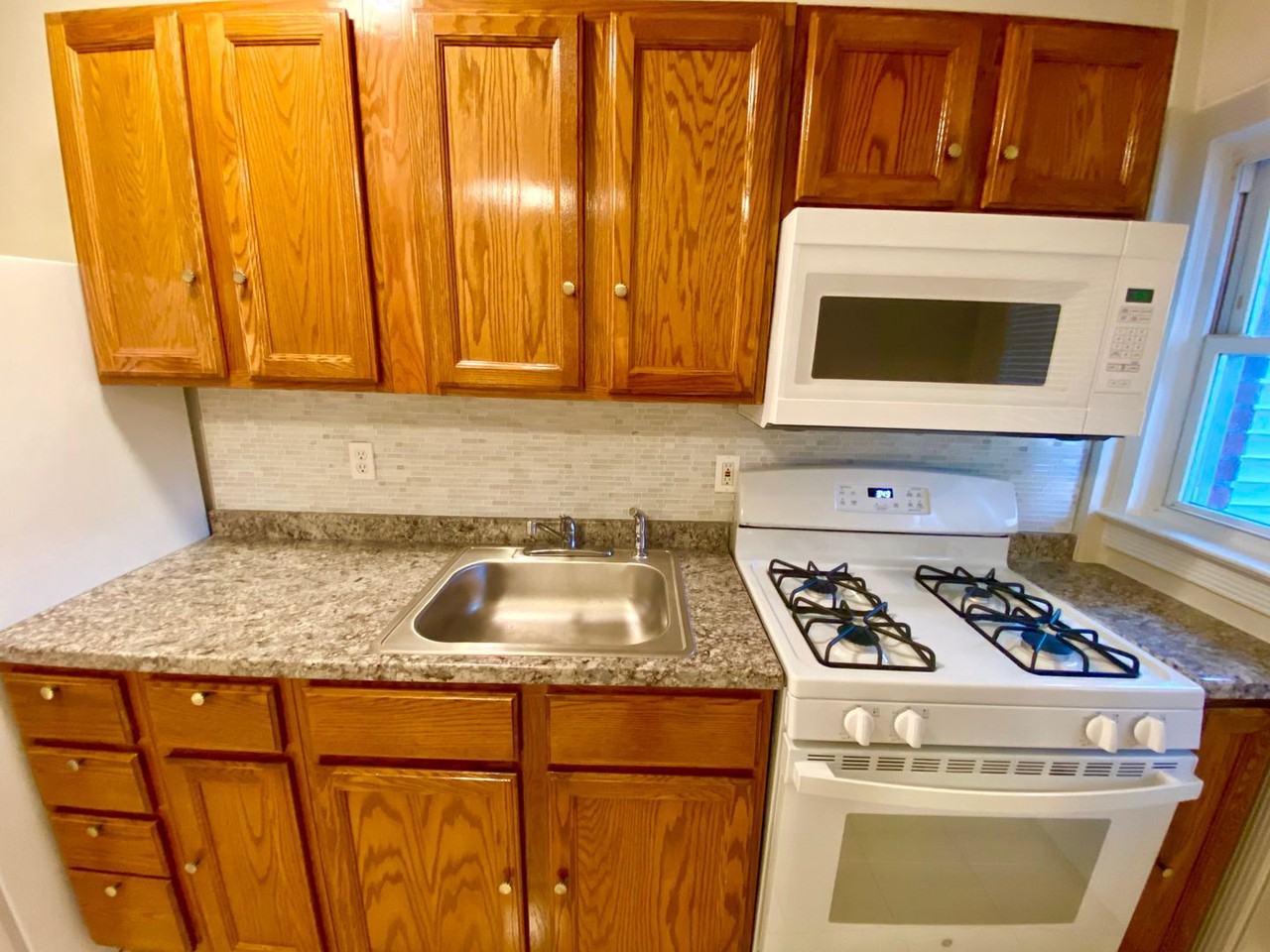 1239 Broening Hwy - Photo 7 of 21