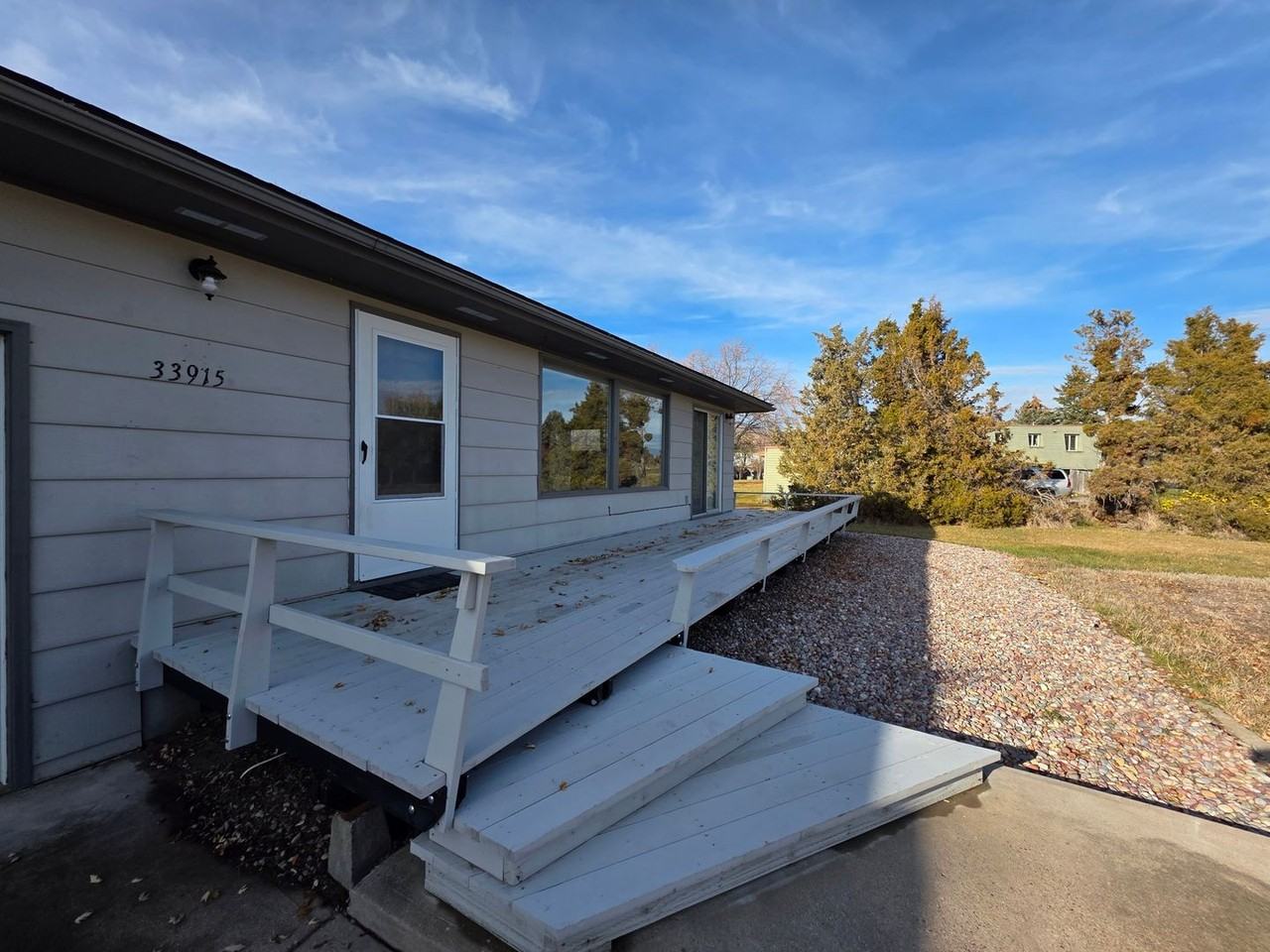 33915 Jims Dr Unit B - Photo 2 of 18