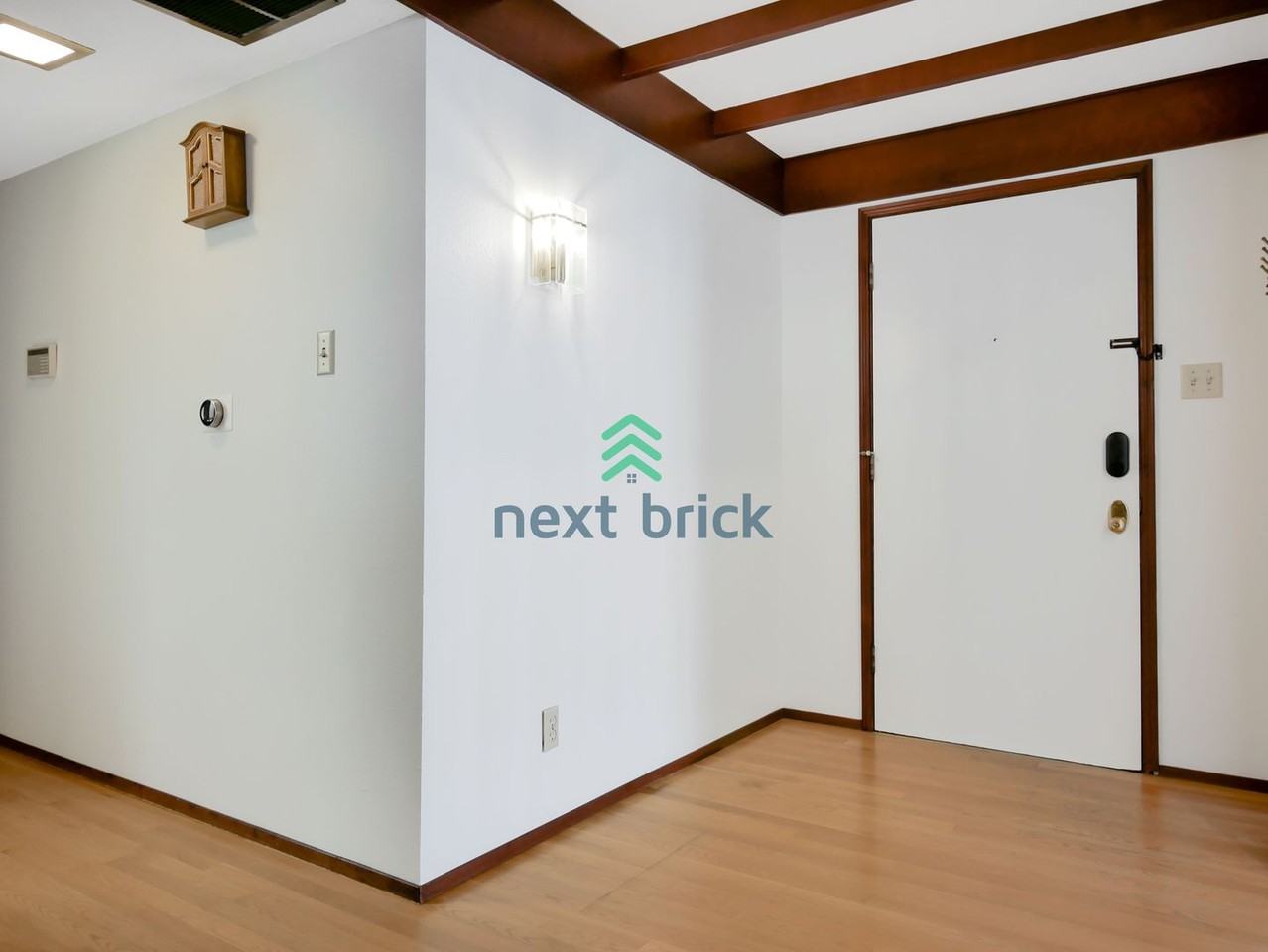 17128 Northeast 23rd Place - Photo 2 of 25