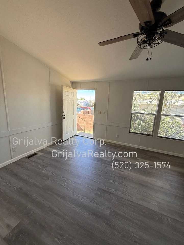 6237 East Thunder River Drive - Photo 2 of 16