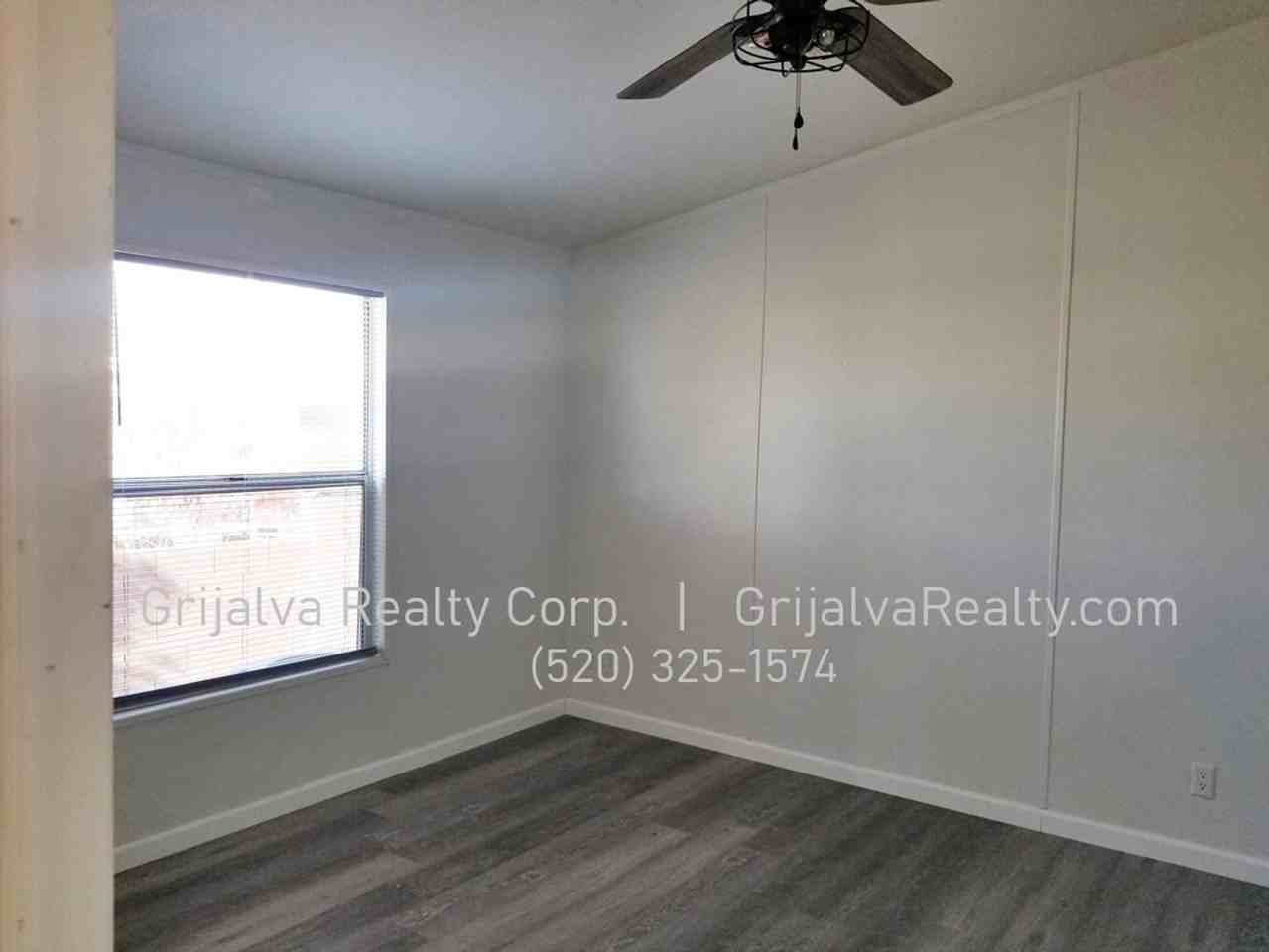 6237 East Thunder River Drive - Photo 7 of 16