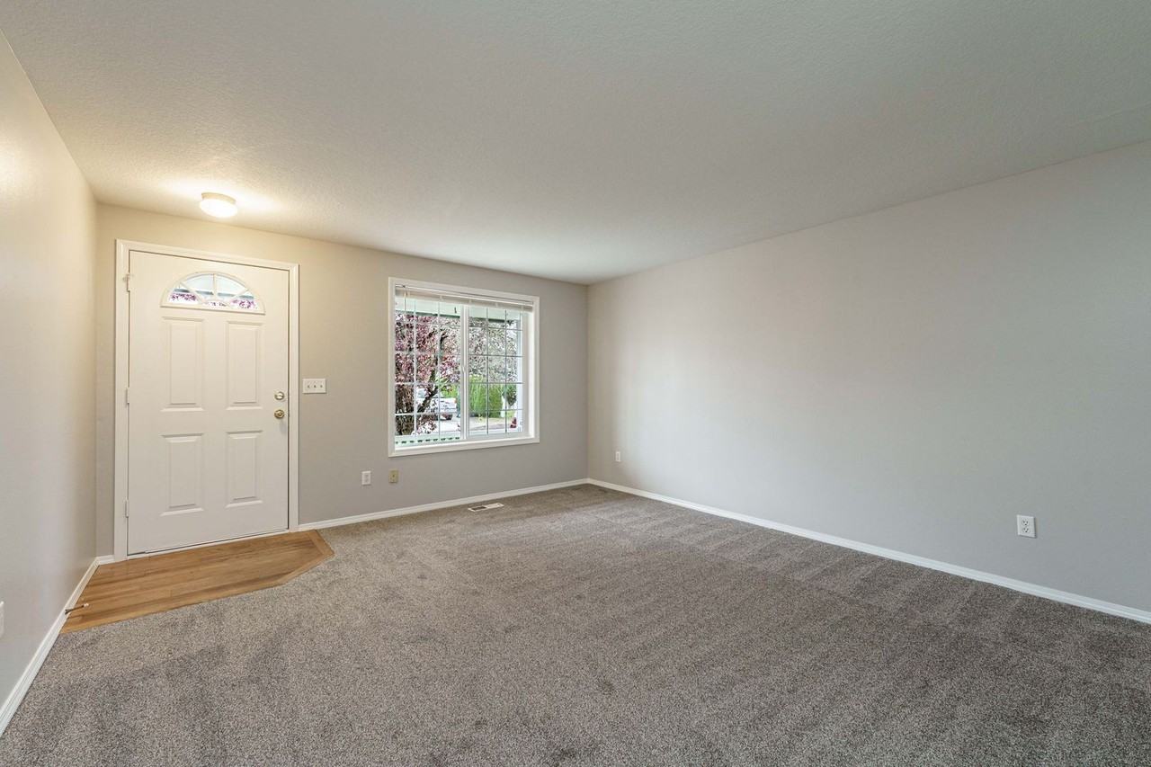 18805 Se 17th St - Photo 6 of 37