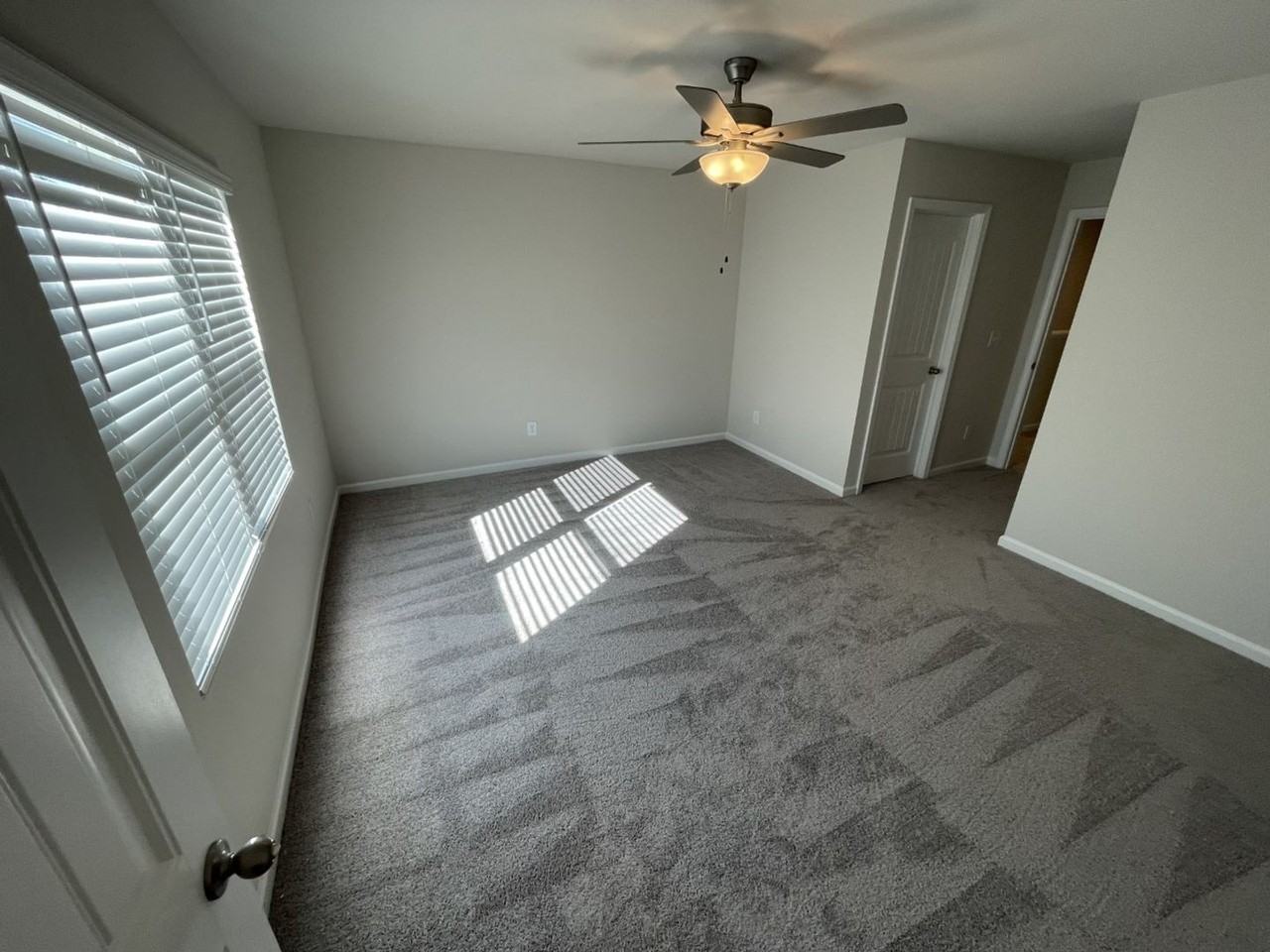 1097 Peony Ln - Photo 7 of 20