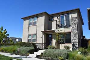 featured image of 2853 Honey Opal Ave