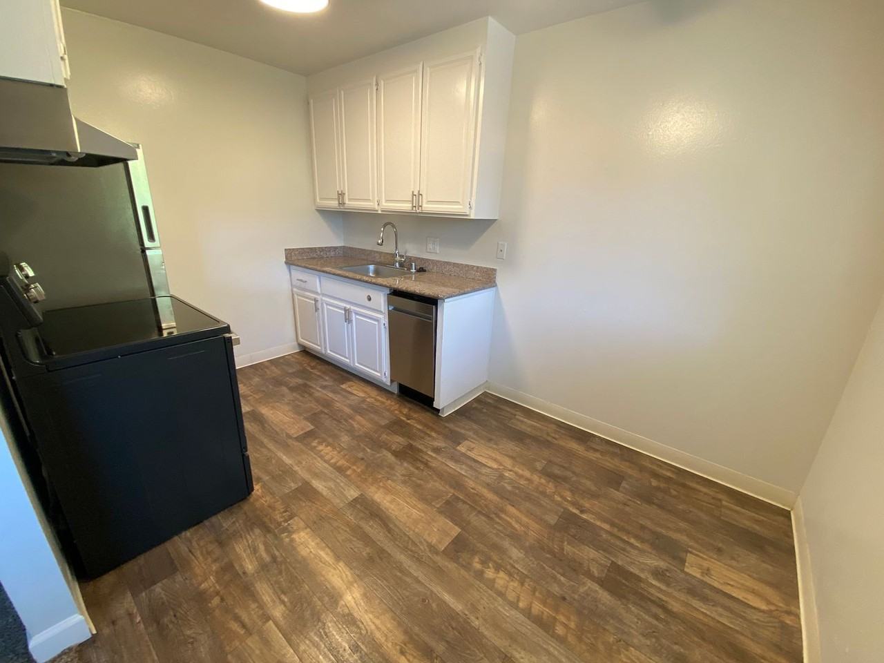 Mosaic Apartments - Photo 5 of 50