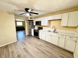 featured image of 1220 N Washington St