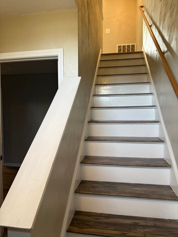 160 Gretchen Ct - Photo 3 of 18