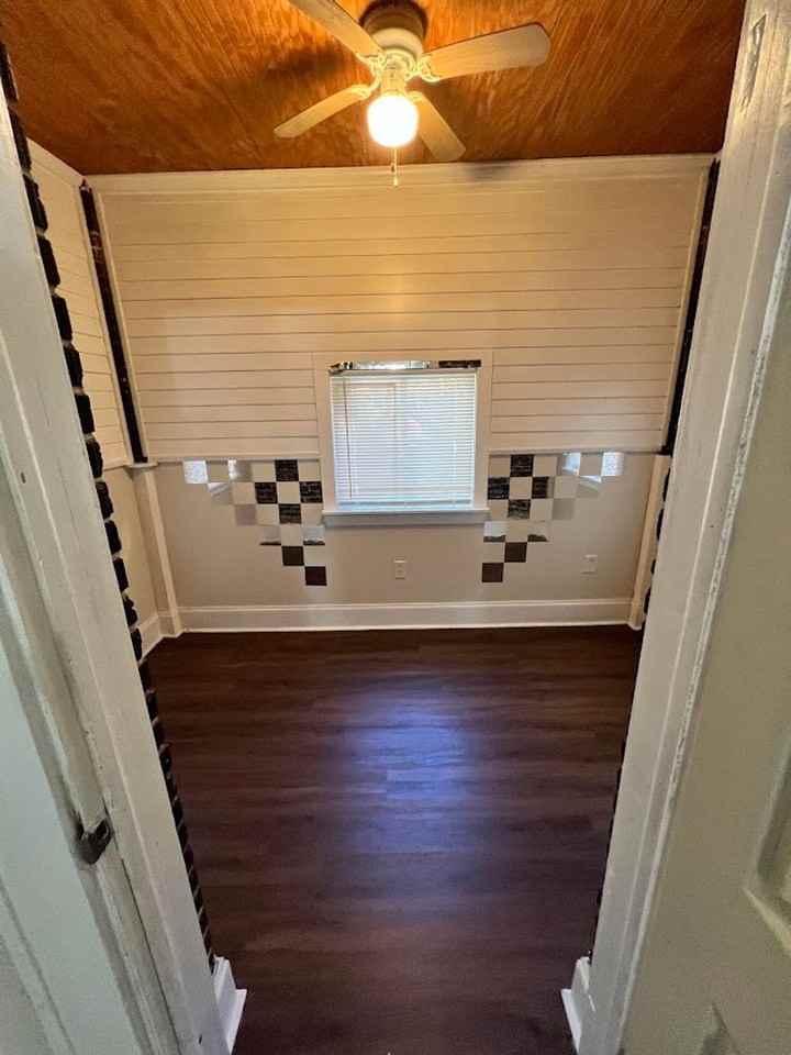 1205 E 38th St - Photo 2 of 12