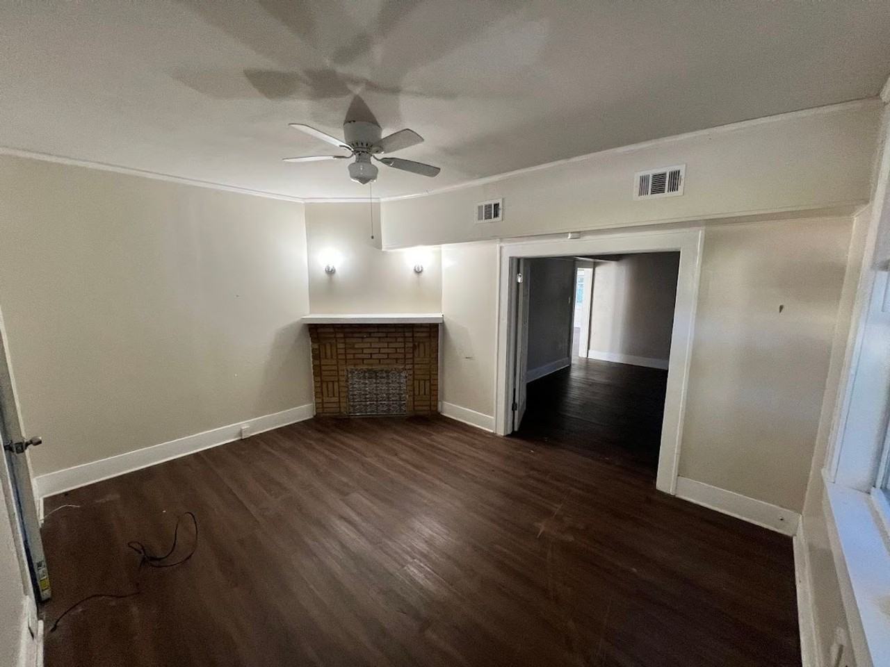 1205 E 38th St - Photo 5 of 12