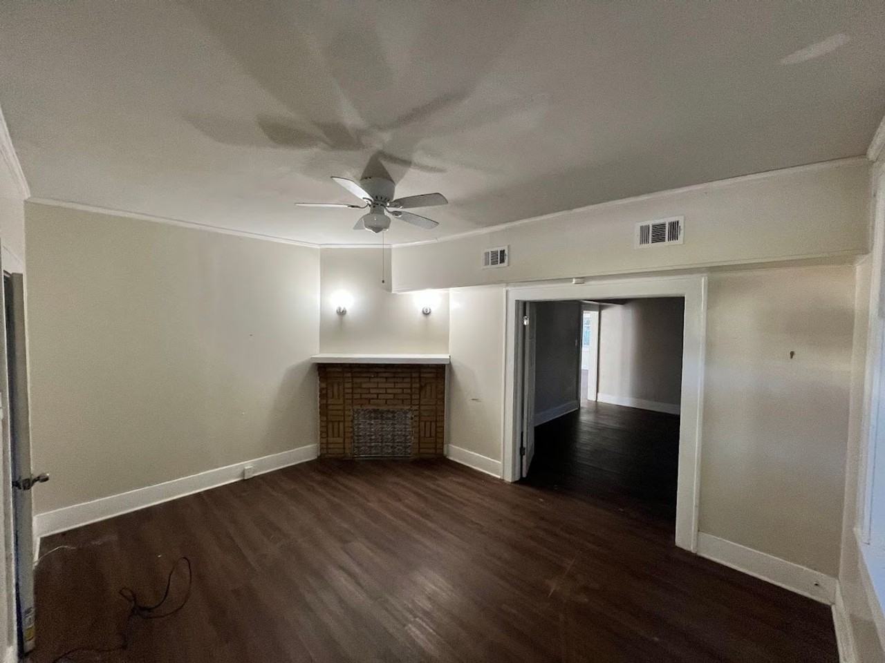 1205 E 38th St - Photo 6 of 12