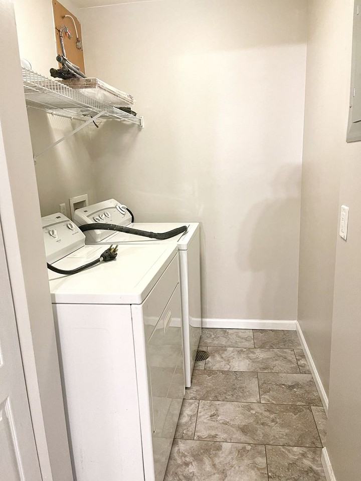 3113 Welsh Dr - Photo 2 of 12