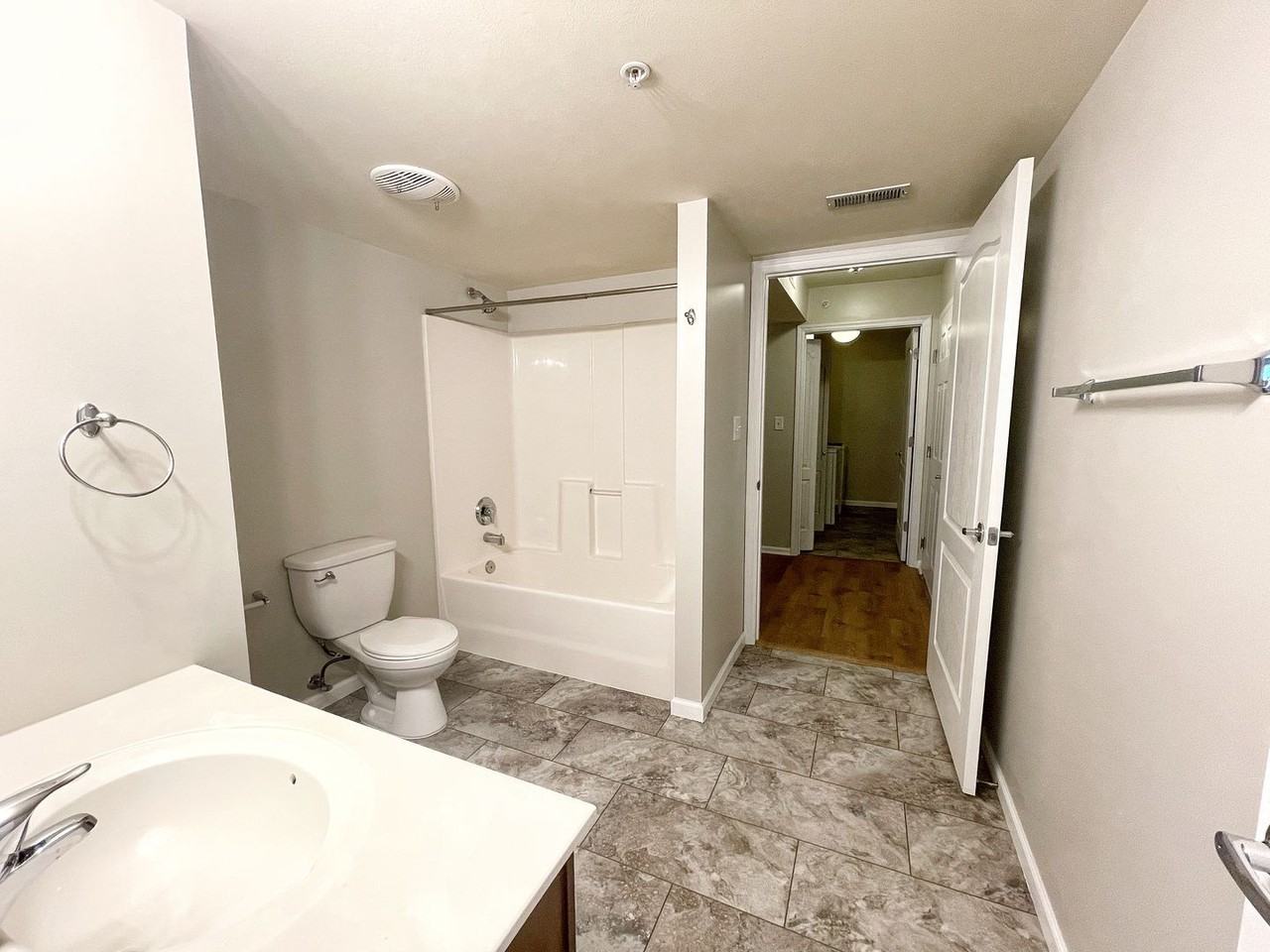 3113 Welsh Dr - Photo 4 of 12