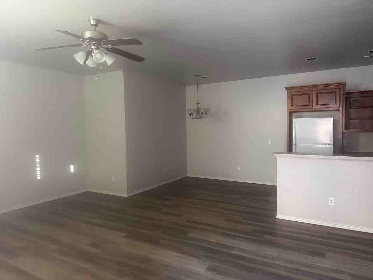 Walkable Downtown Edmond Duplex Home - Photo 4 of 7