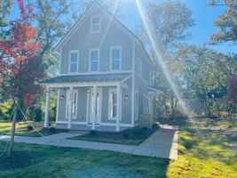 featured image of 100 Gardenia Ln