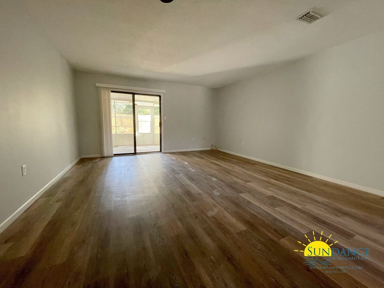 40 11th St - Photo 2 of 18