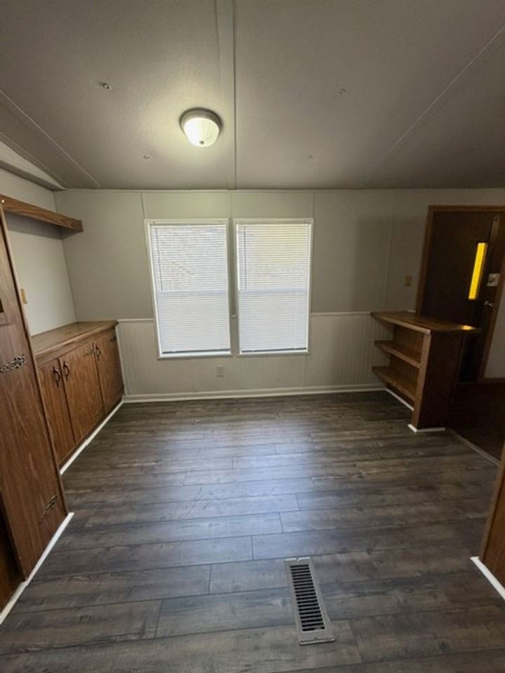 214 Ridgewood Dr - Photo 6 of 19