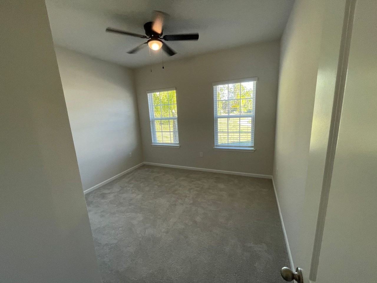 102 Eagle Harbor Way - Photo 4 of 21