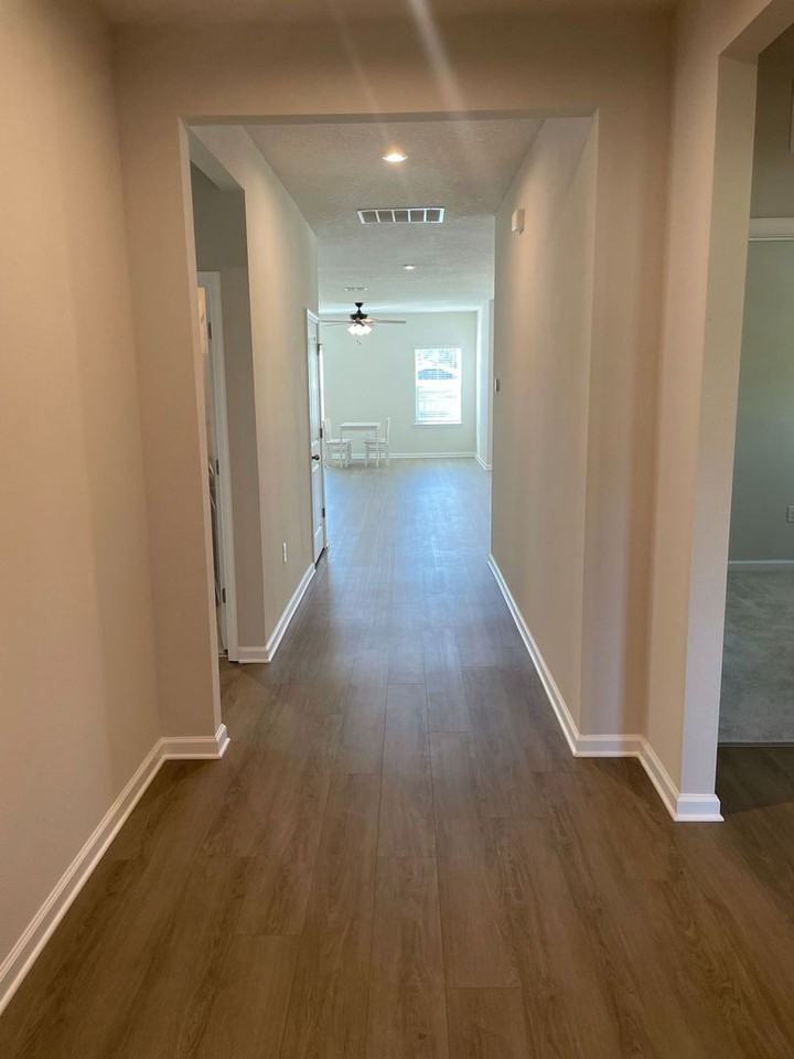 102 Eagle Harbor Way - Photo 5 of 21