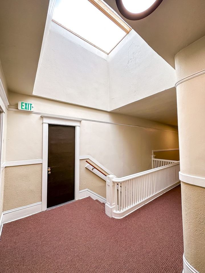 Hillcrest - Photo 5 of 16