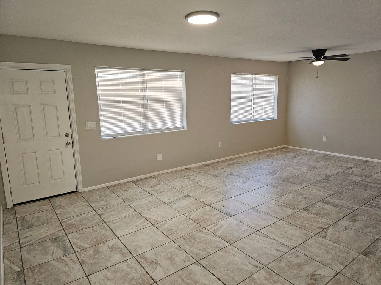 820 Berkshire Rd - Photo 2 of 20