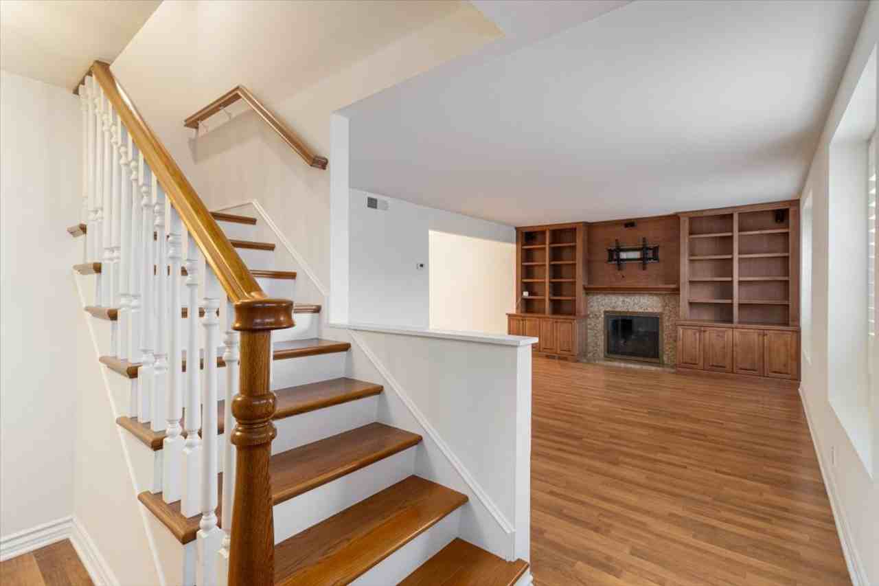 2882 W 232nd St - Photo 3 of 28