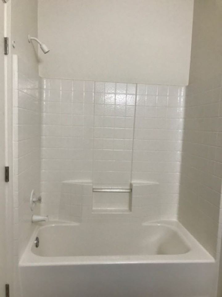 618 Windemere Cir - Photo 7 of 10