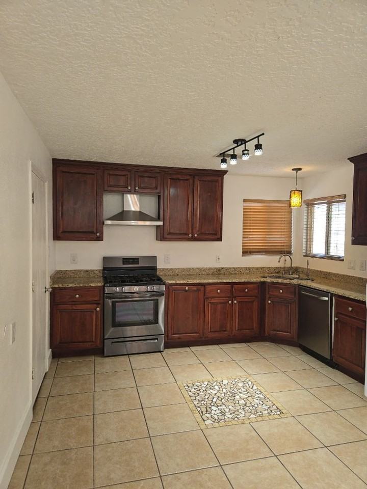 1713 Chamisa Road Northeast - Photo 2 of 15