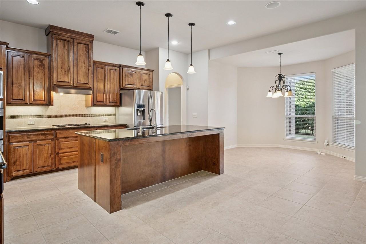 10032 Gentry Drive - Photo 7 of 28