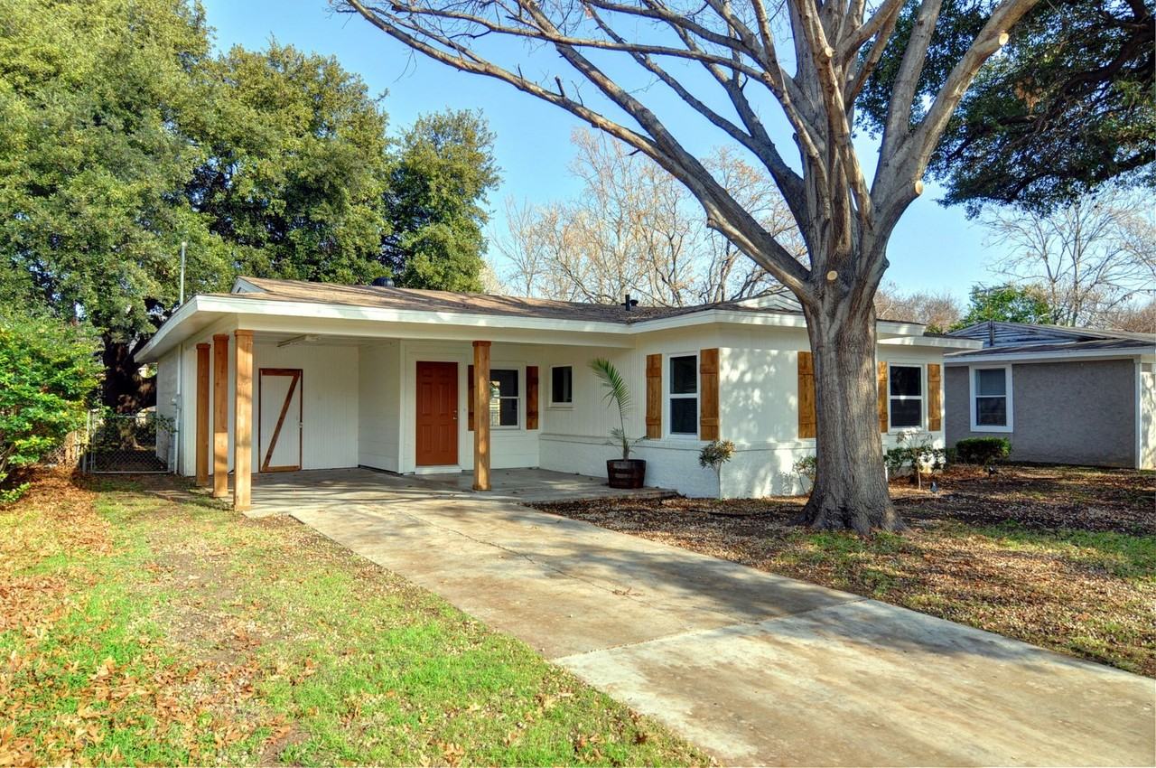 5808 Coleman St - Photo 2 of 30