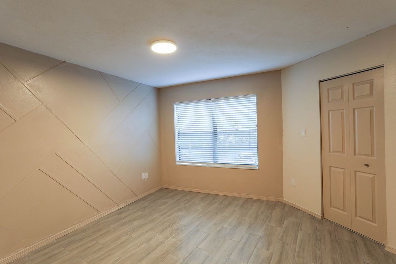 3655 Atrium Dr #U7 - Photo 6 of 14