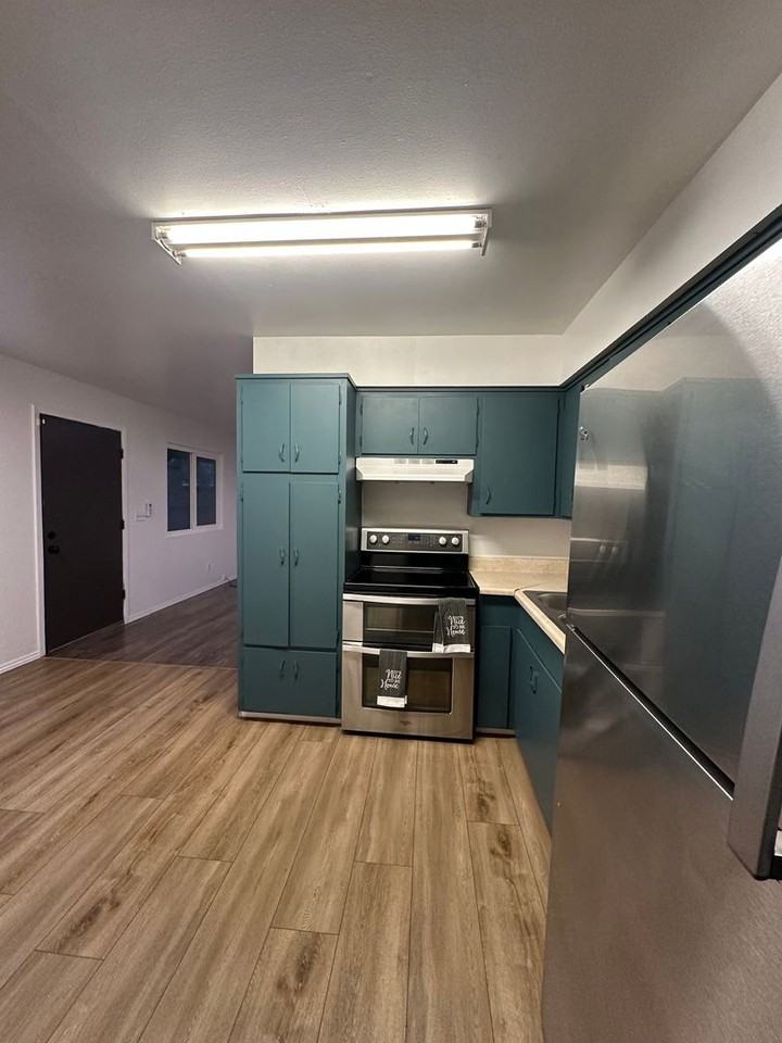 3735 Tamarack Ave #A - Photo 3 of 11