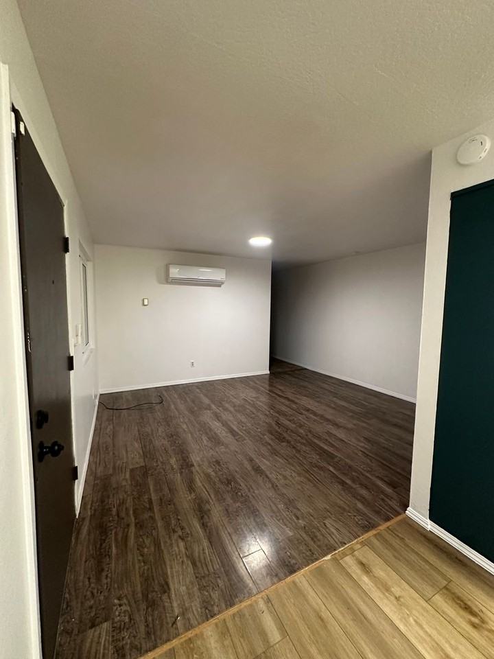 3735 Tamarack Ave #A - Photo 7 of 11