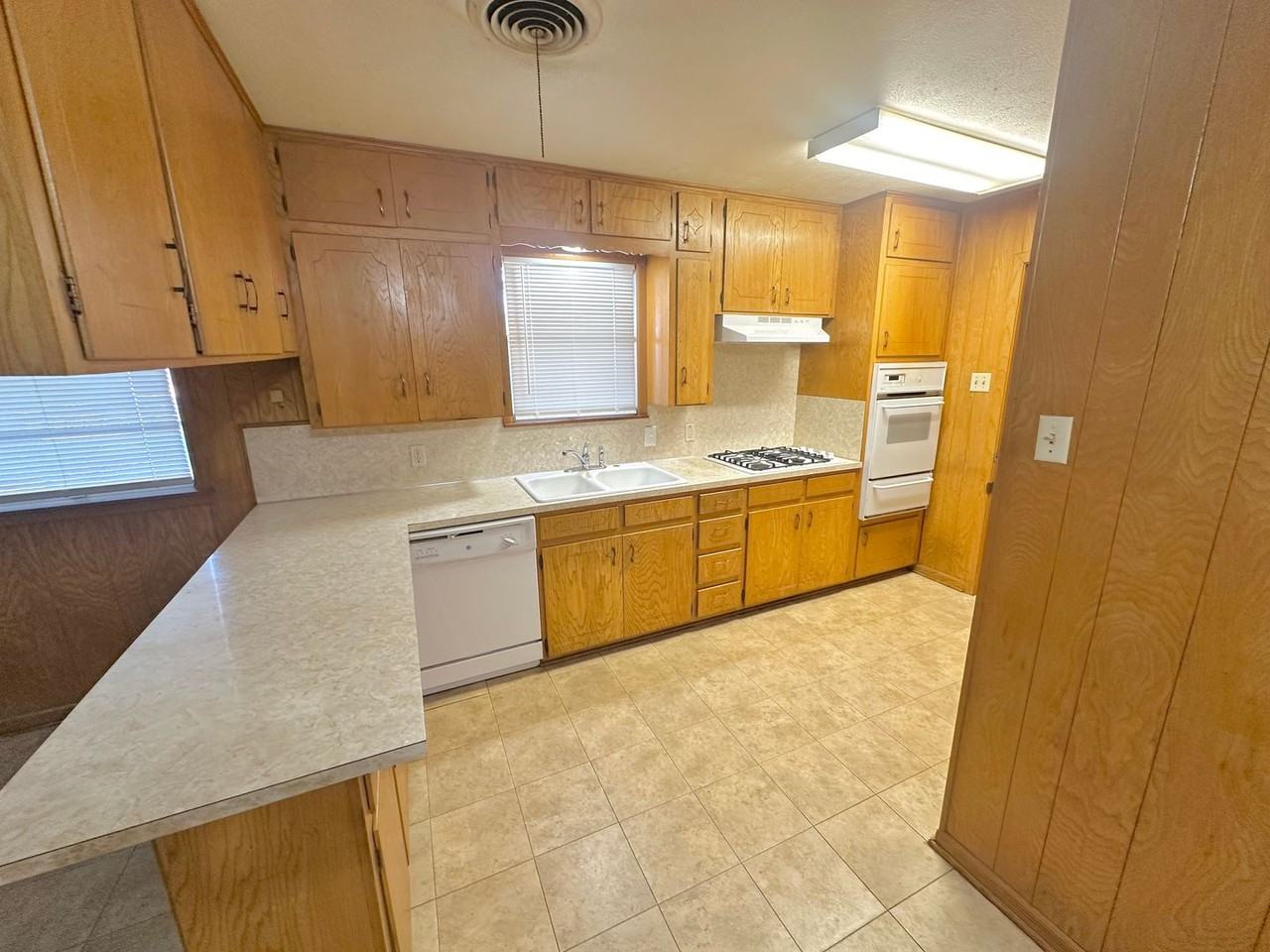 2006 S 53rd St - Photo 2 of 16