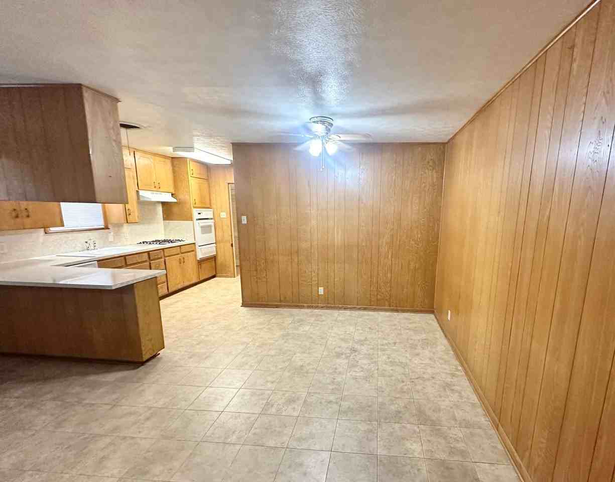 2006 S 53rd St - Photo 7 of 16