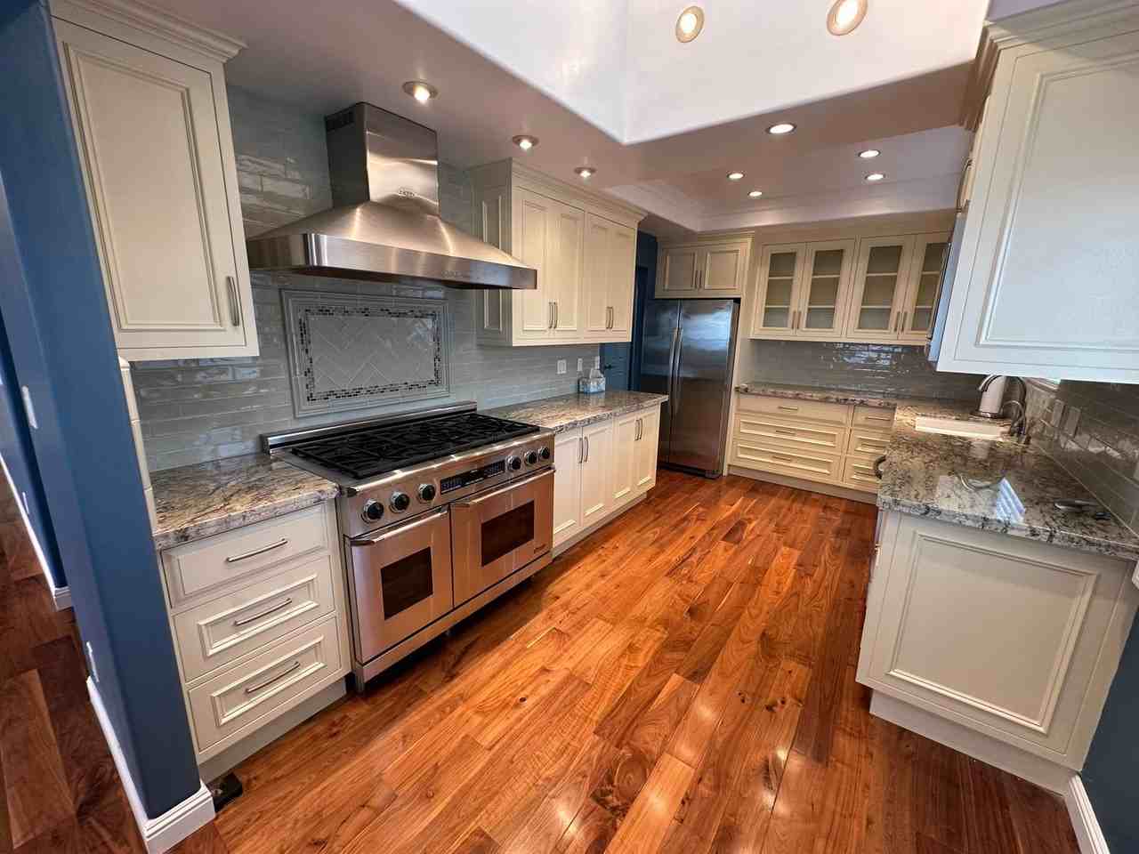 350 Piney Way - Photo 3 of 25