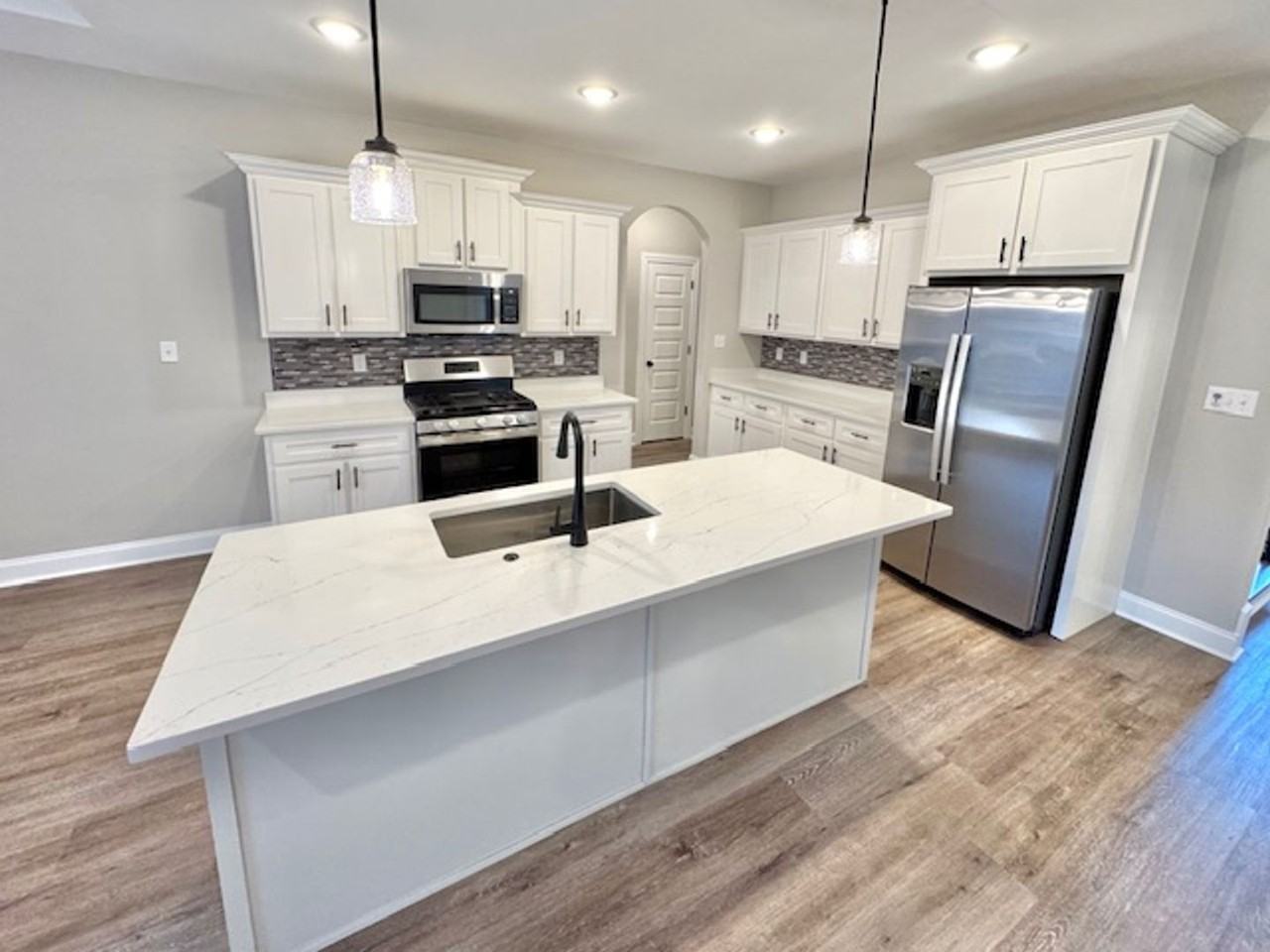 570 Tucker View Dr - Photo 4 of 15