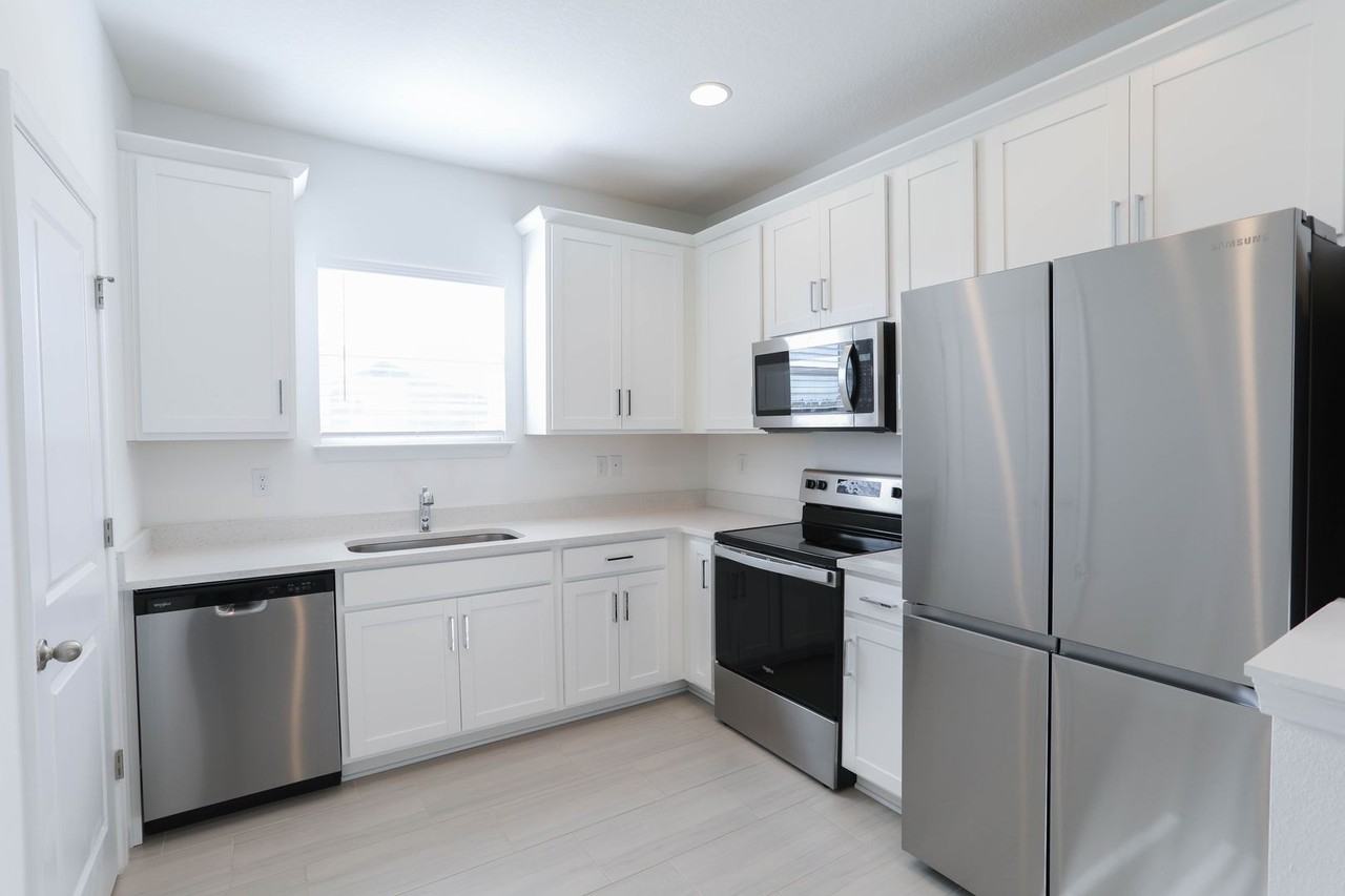 5135 Lake Hamlin Trl - Photo 5 of 14