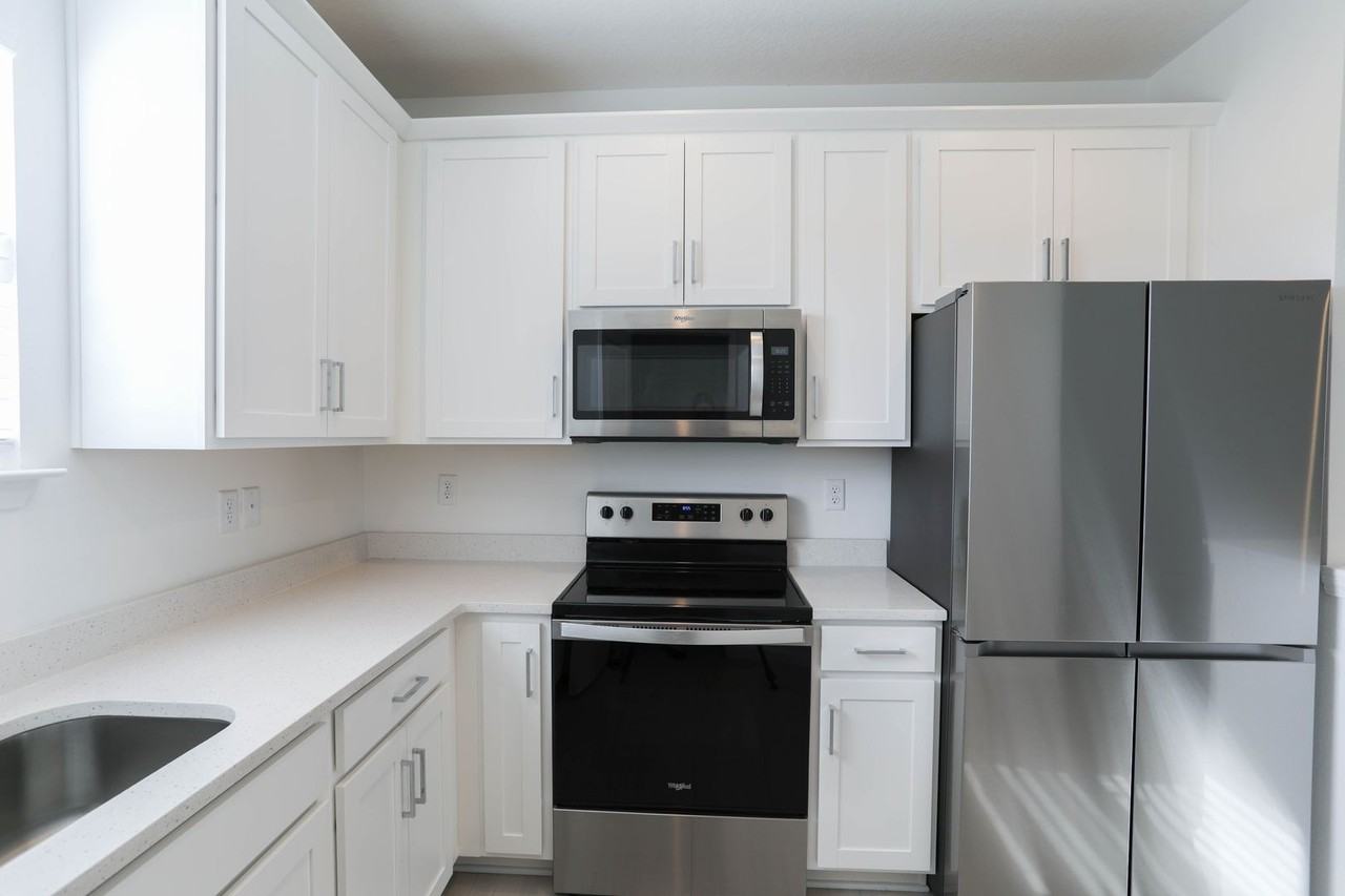 5135 Lake Hamlin Trl - Photo 6 of 14