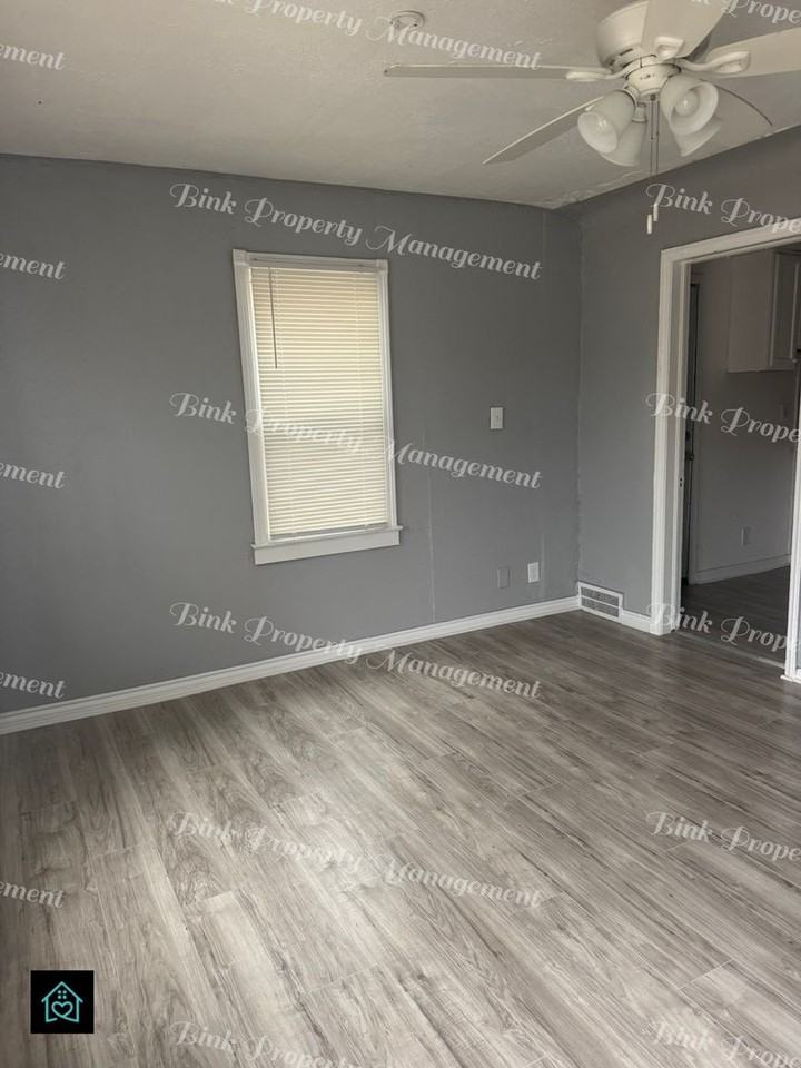 15808 Southfield Fwy - Photo 3 of 23