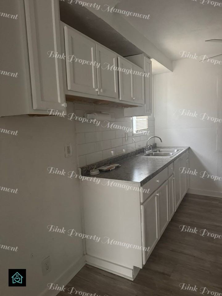 15808 Southfield Fwy - Photo 5 of 23