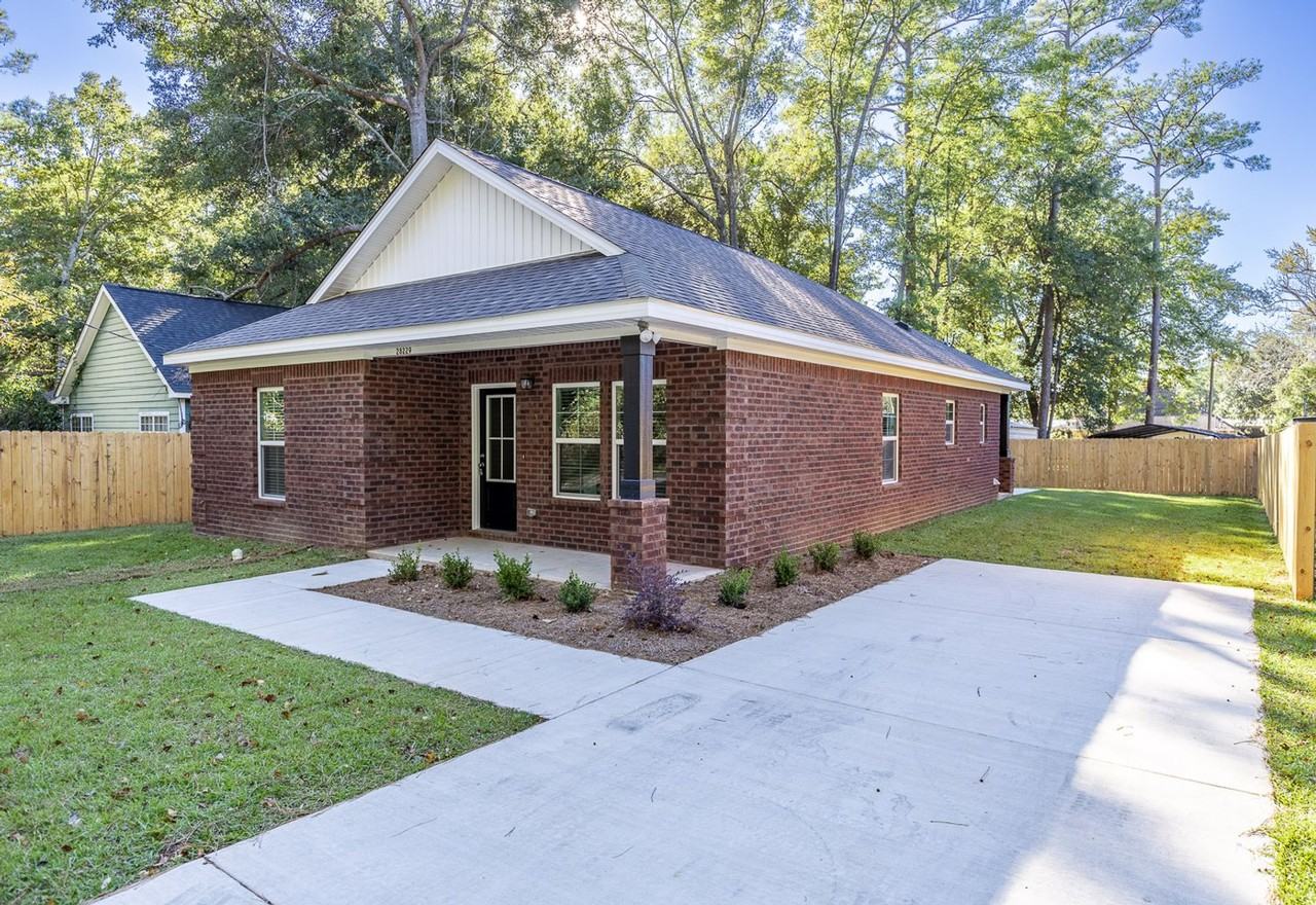 28229 2nd Avenue - Photo 2 of 15