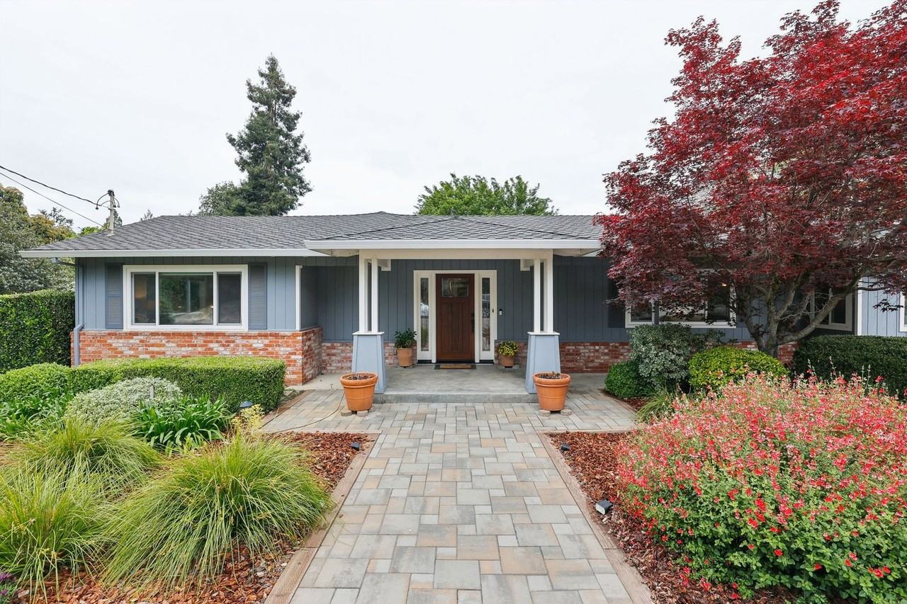 1057 La Grande Ave - Photo 2 of 41