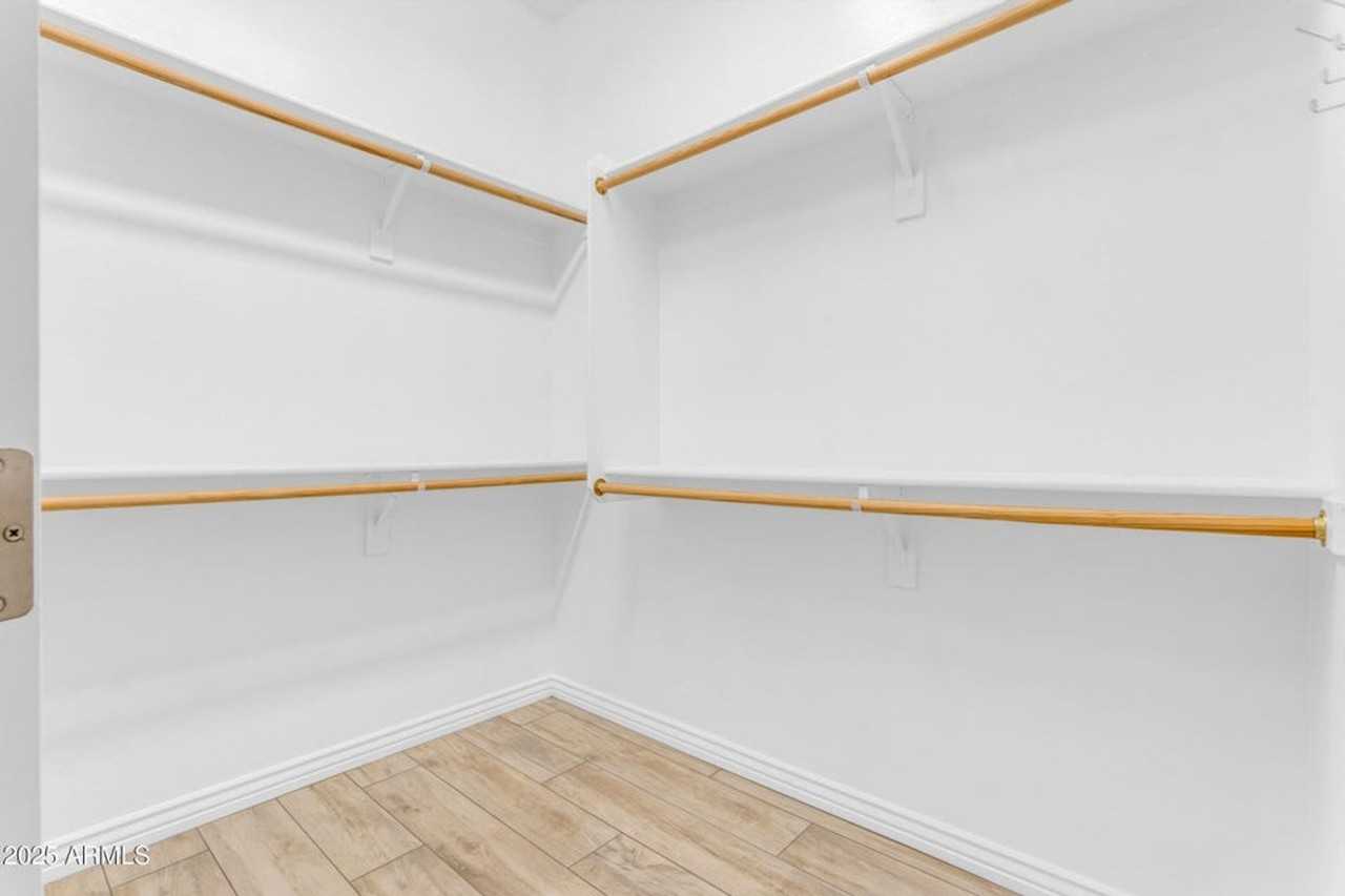 17564 Verdin Road - Photo 7 of 50