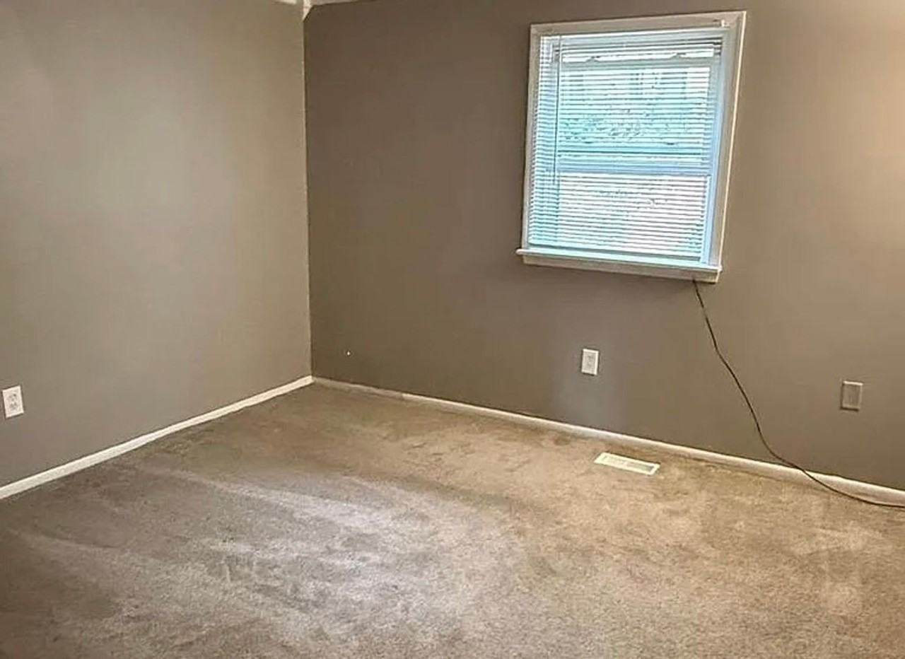 1074 Fox Run - Photo 3 of 23