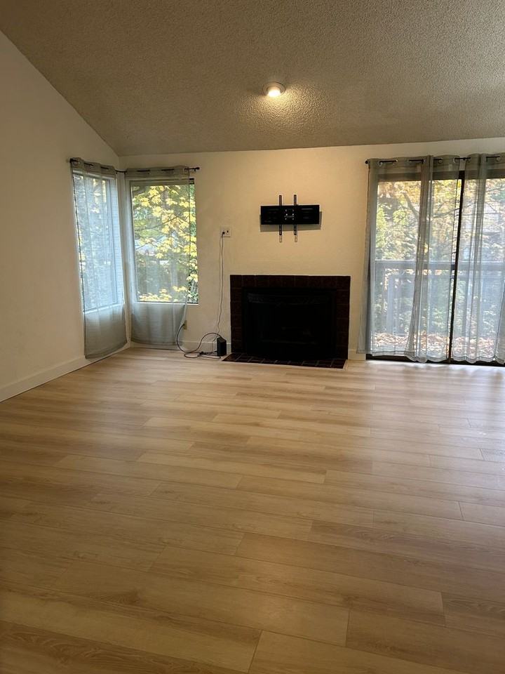 15344 62nd Ave S #A1 - Photo 6 of 19