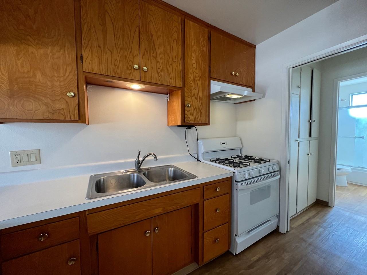 1159 E Meta St #6 - Photo 6 of 12