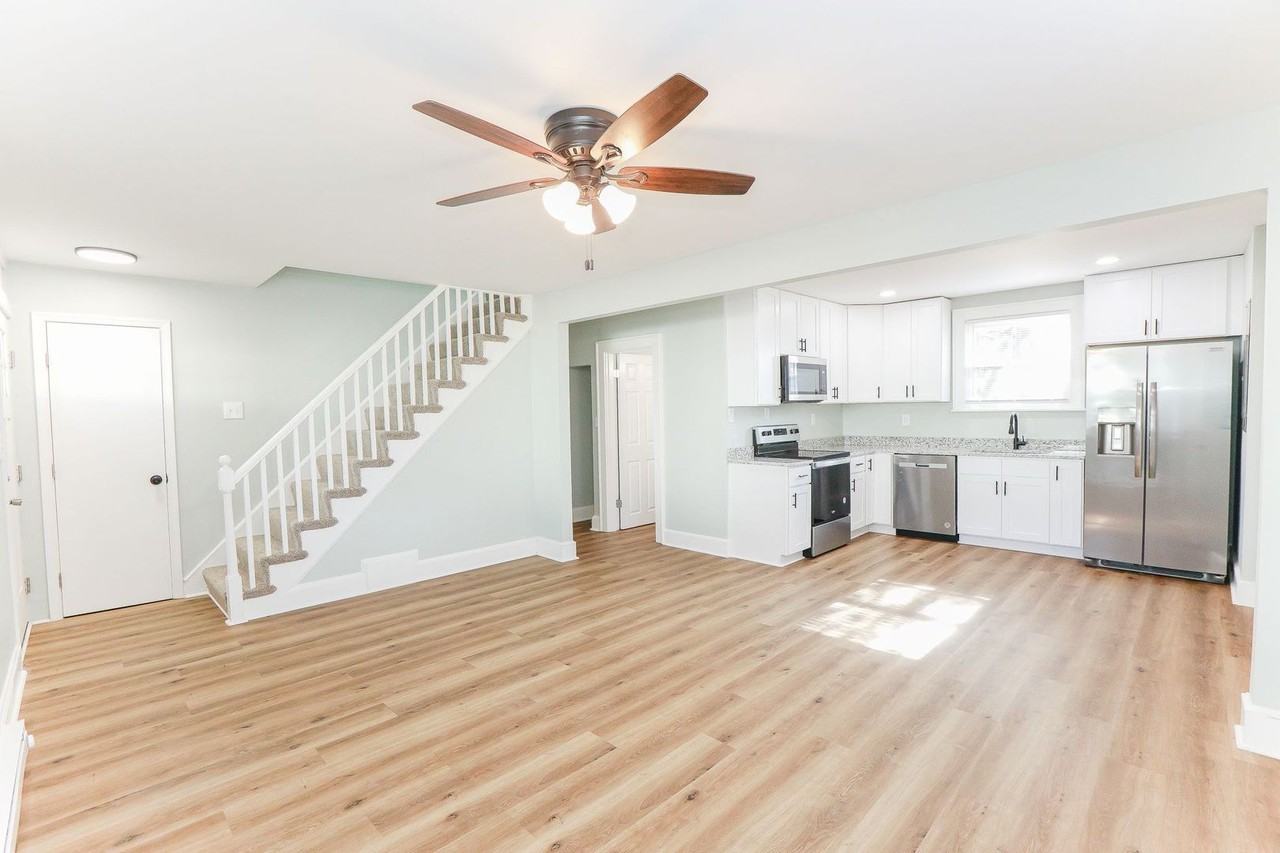 9530 21st Bay Street - Photo 2 of 27