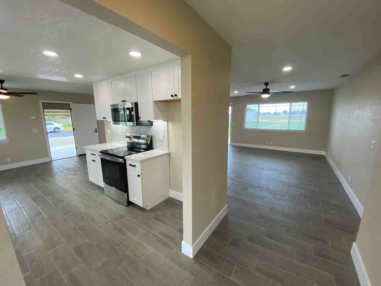 9065 Campbell Rd - Photo 5 of 50